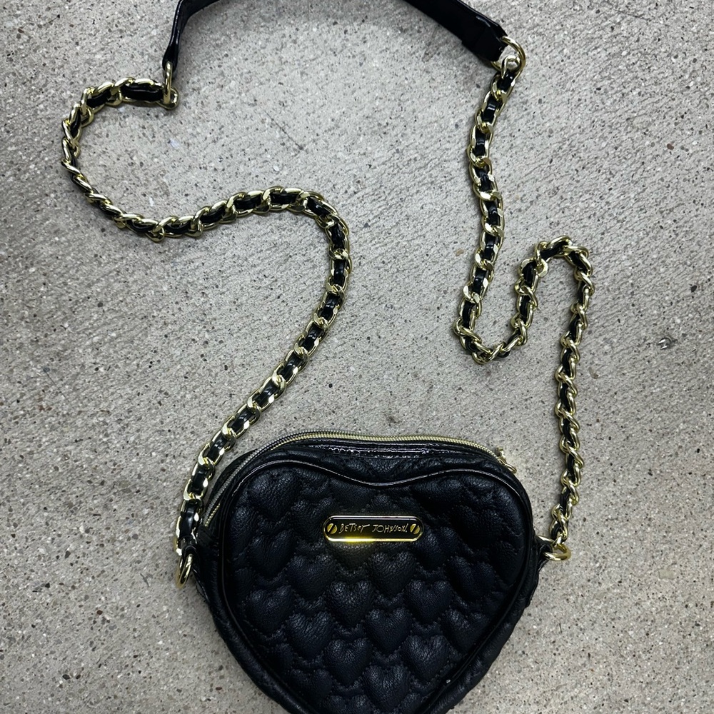 Betsey Johnson Black Heart Crossbody Bag with Gold Chain
